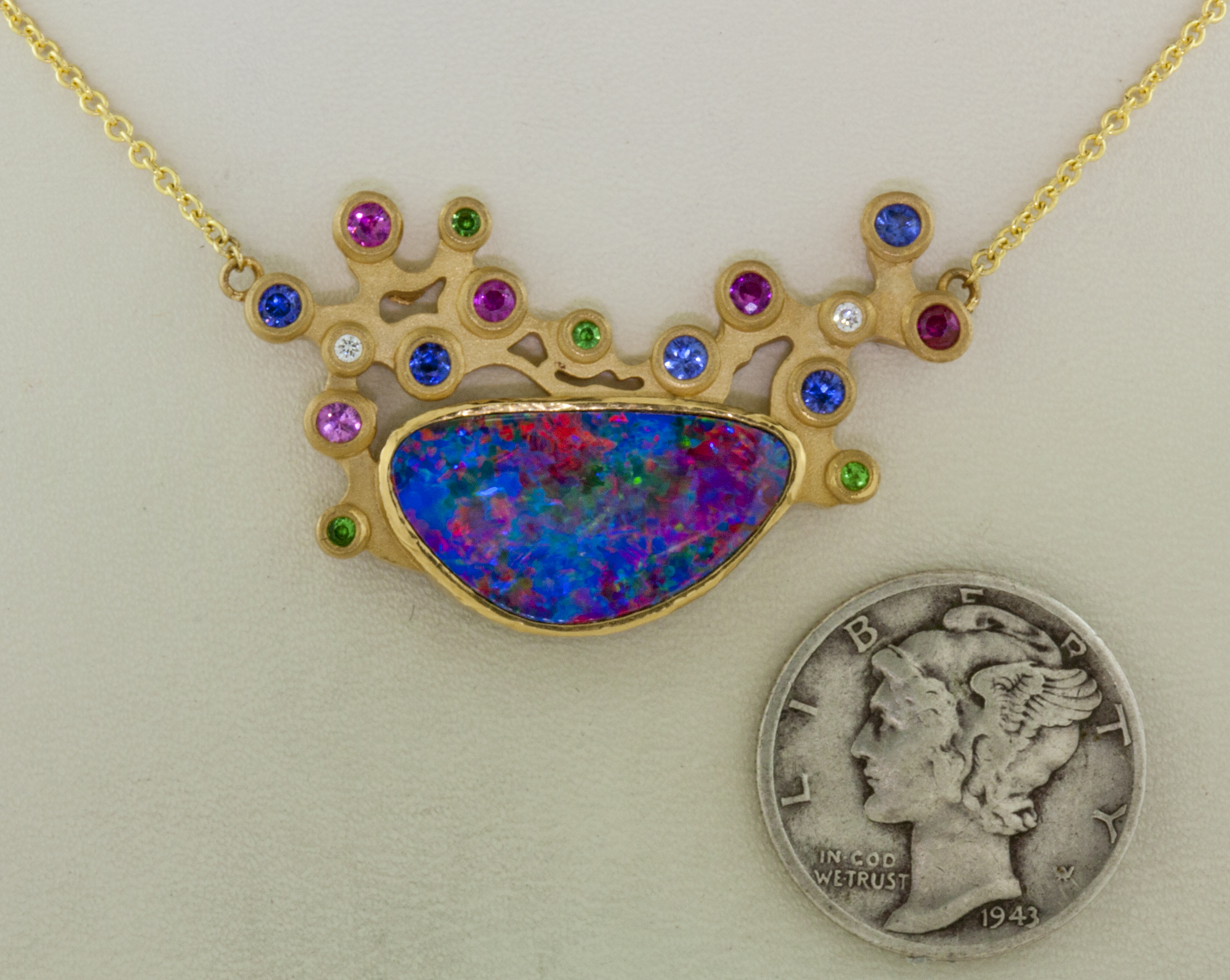 gold pendant opal one hortizonal oval