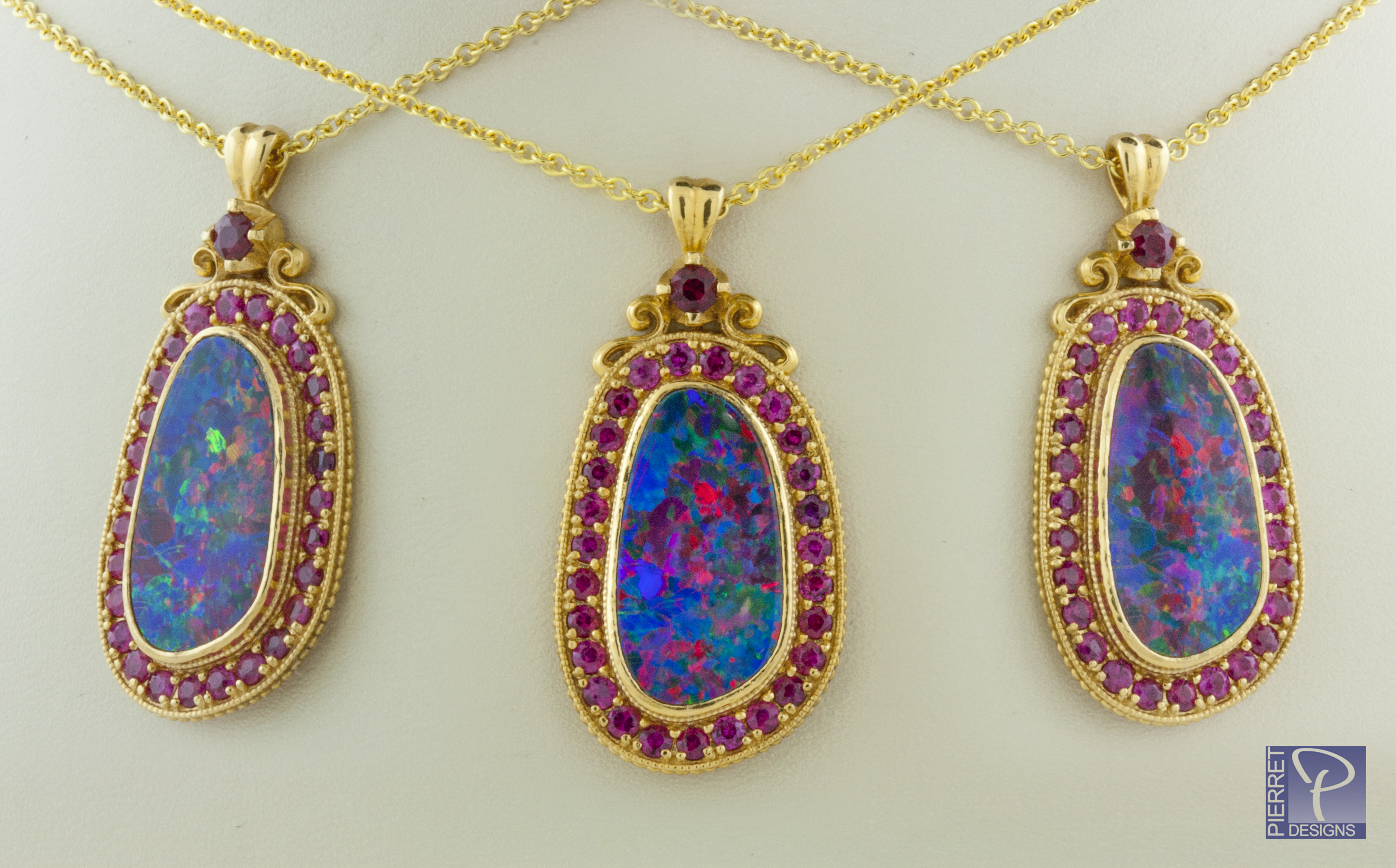 gold pendant opal three oval