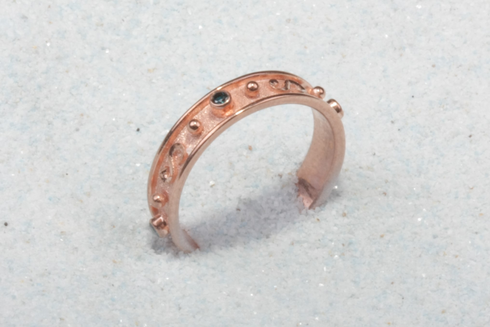thin rose gold ring stone
