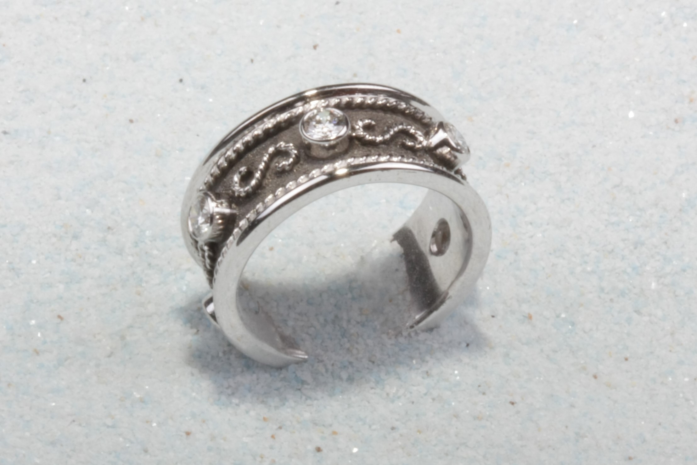 thin silver ring stone