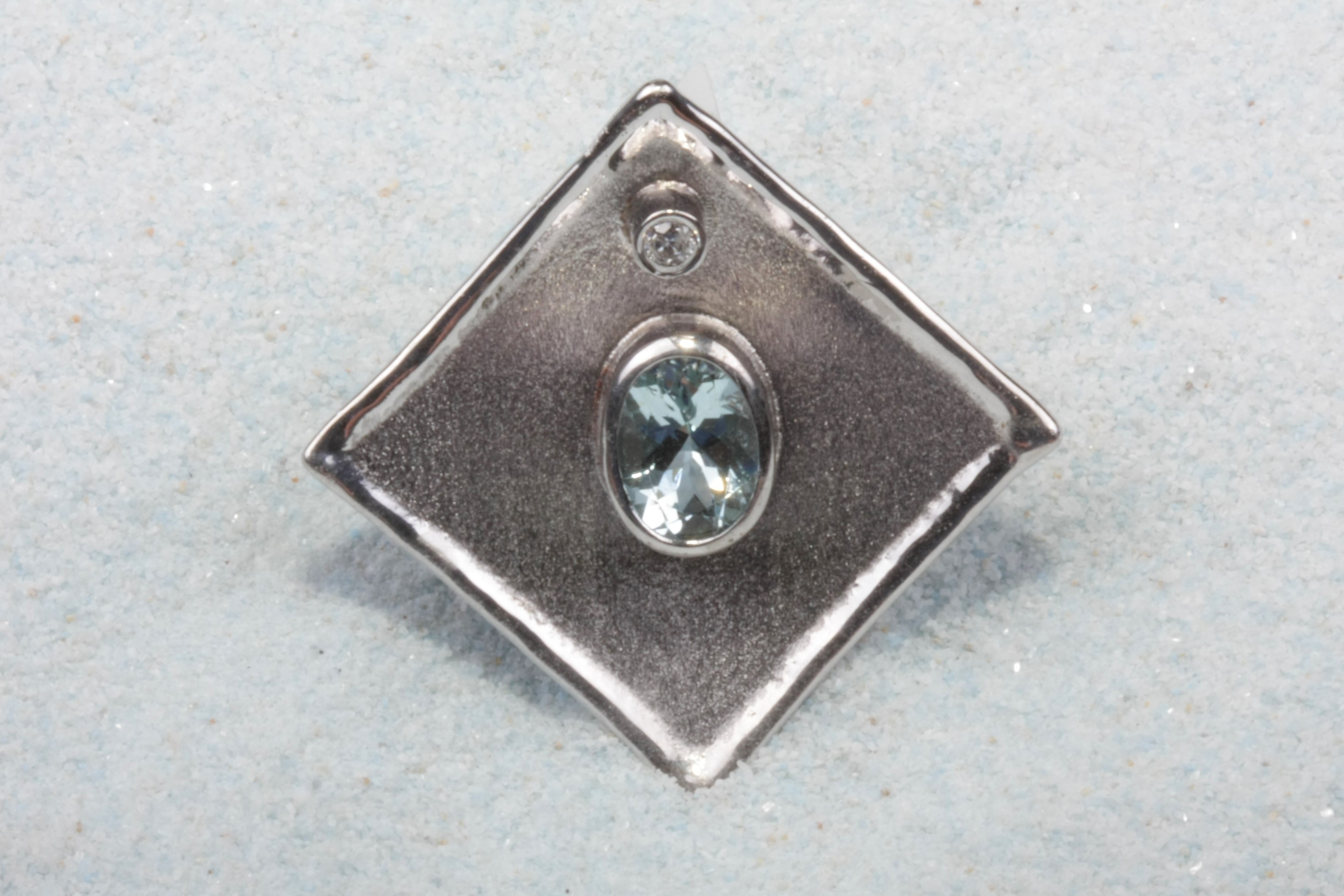 silver pendant aquamarine diamond mG