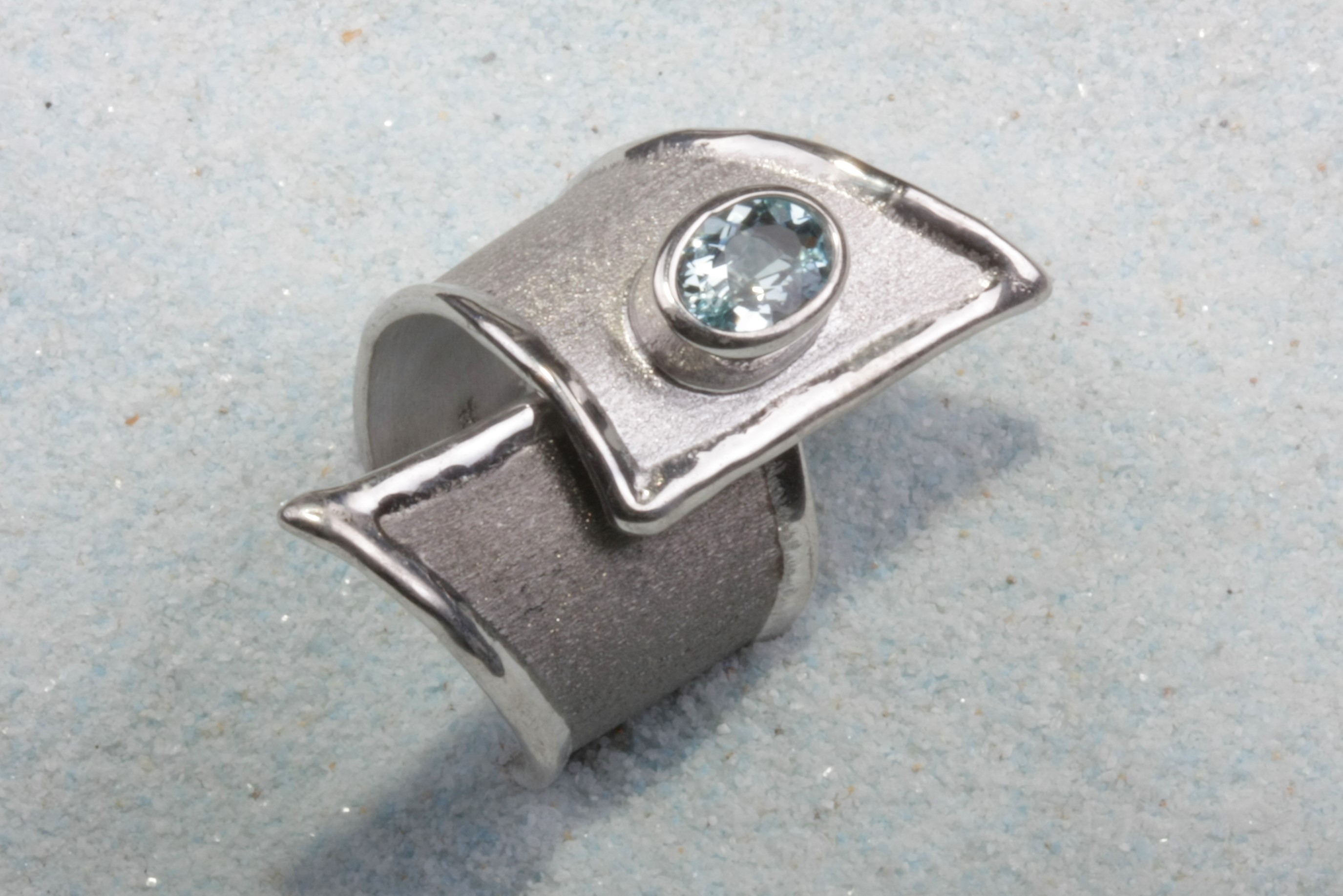 silver ring aquamarine twist mg