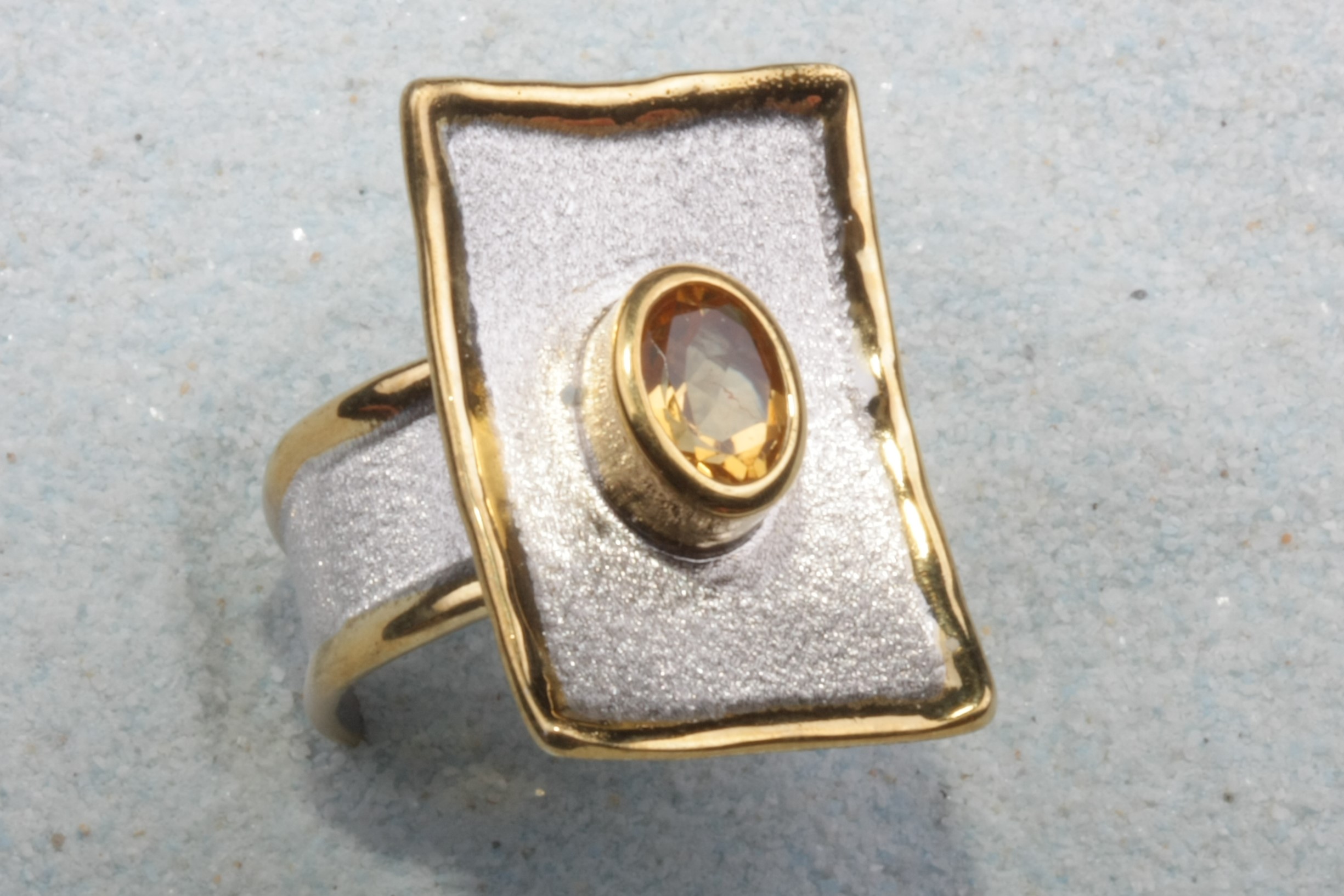 2tone-silver-ring-citrine-rectangle