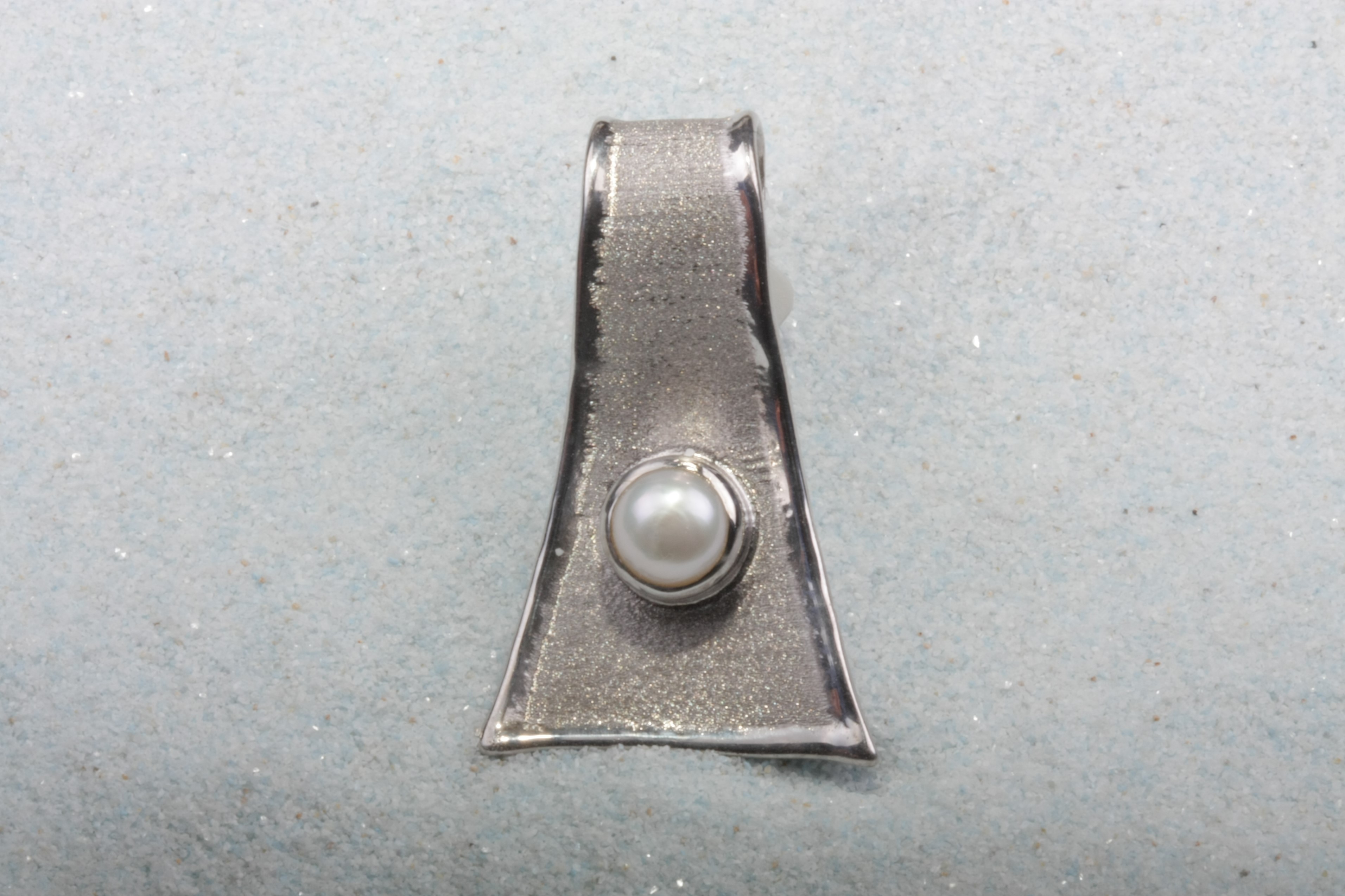 silver pendant pearl triangle