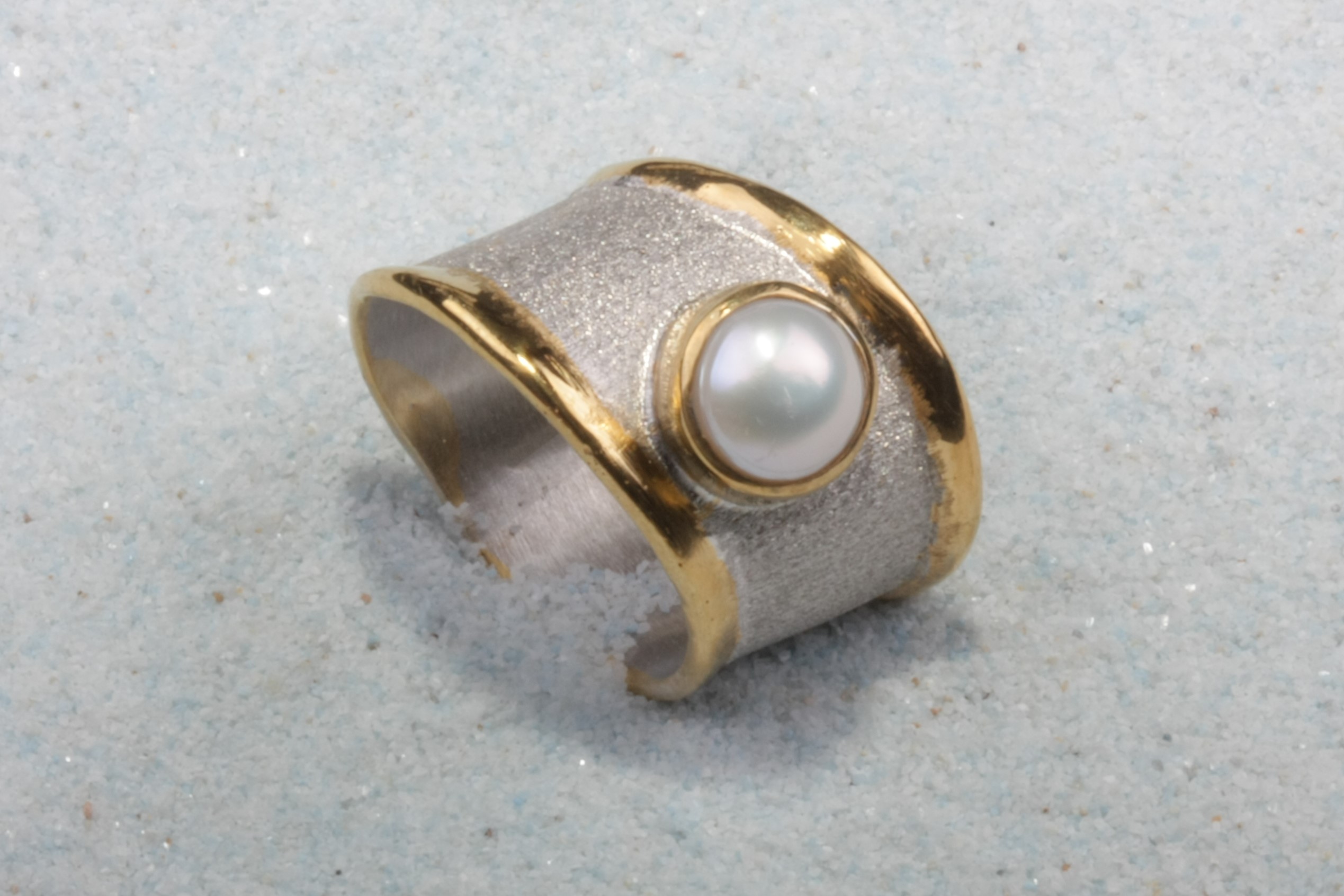 2tone-silver-ring-pearl-twist