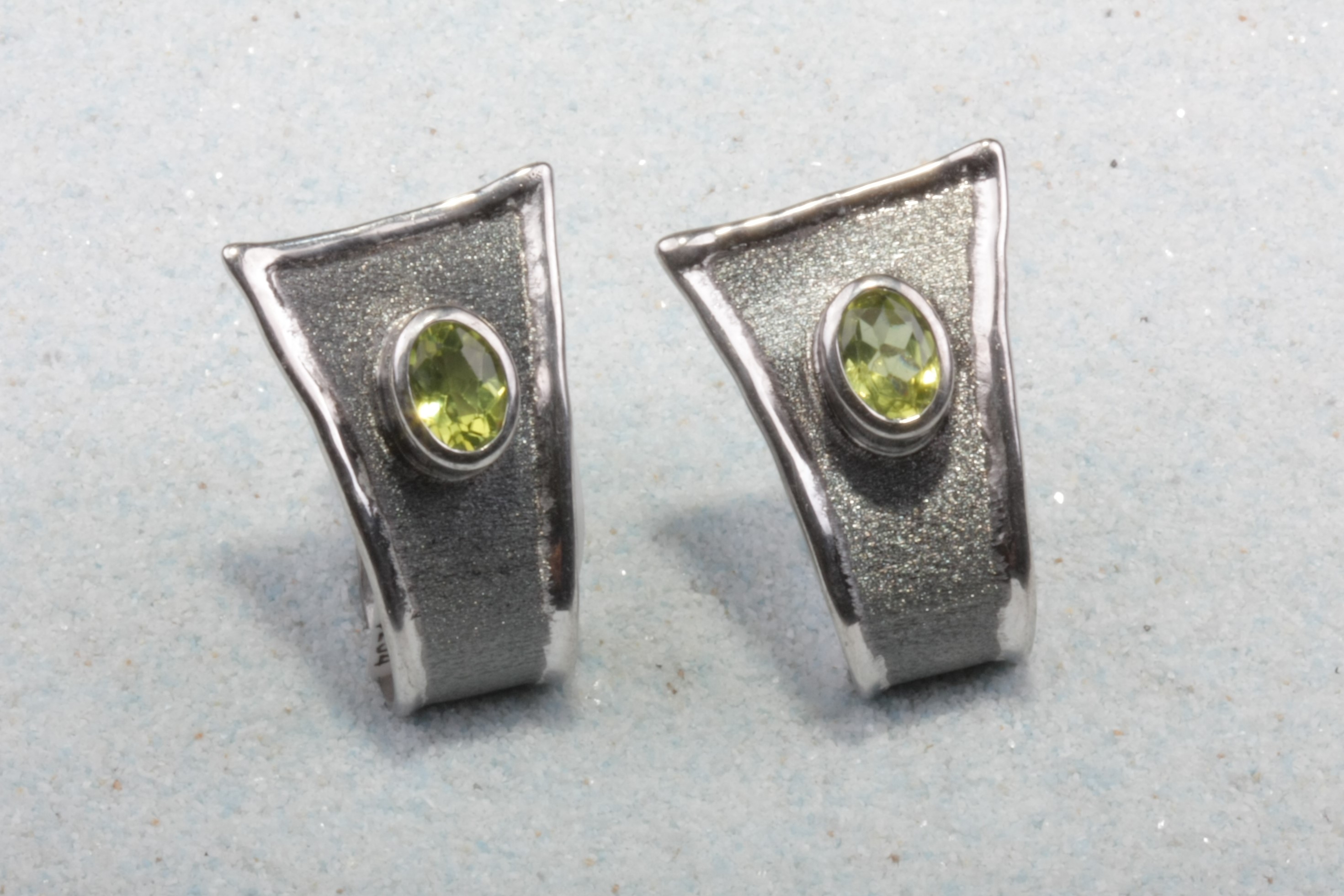 silver earrings peridot triangle
