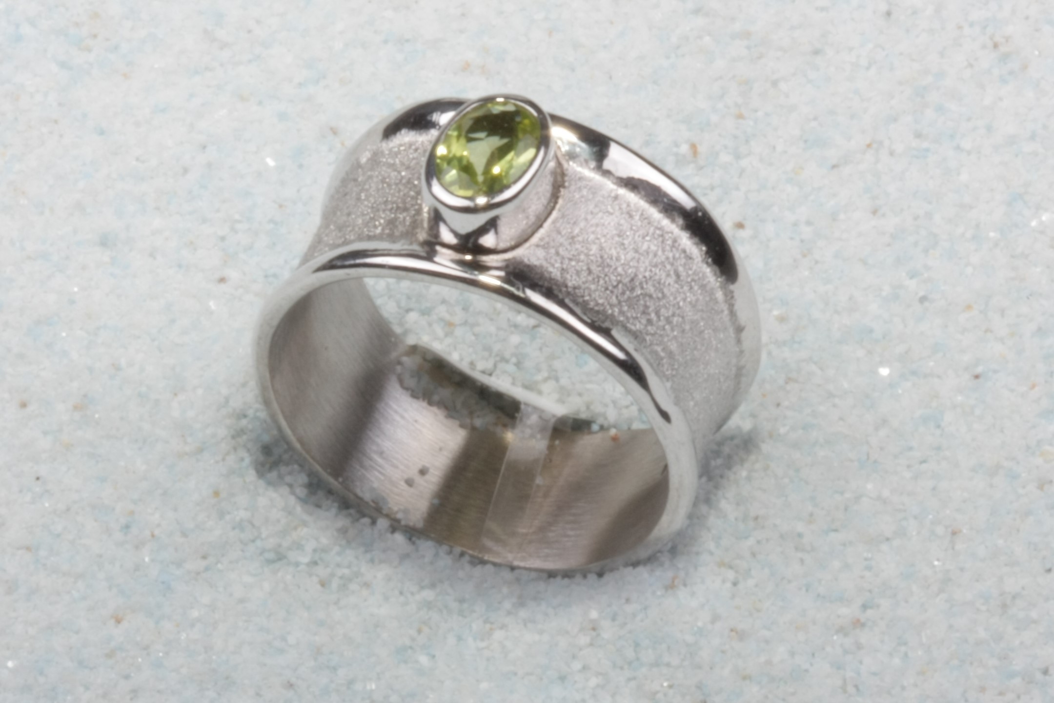 silver ring peridot medium
