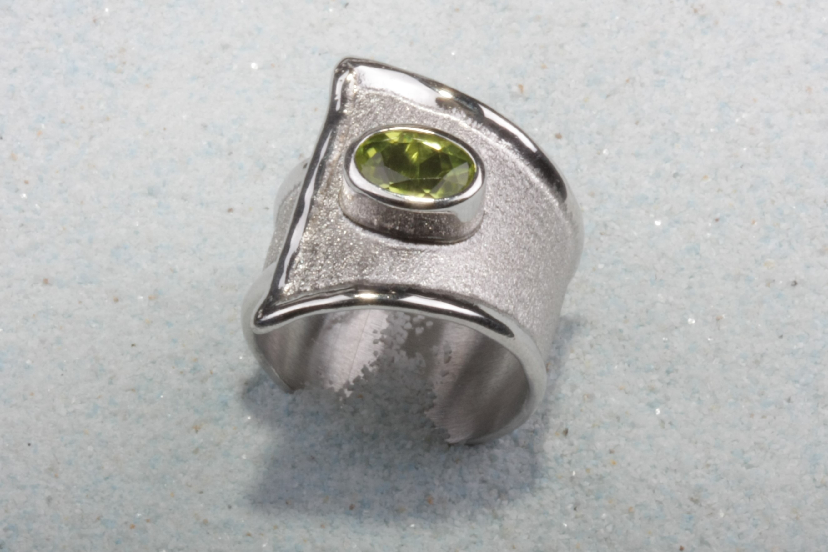 silver ring peridot openended